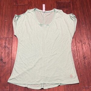 Large Balance Collection Green Fitted Short Open Sleeve Tee